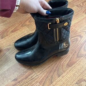 Rain boots